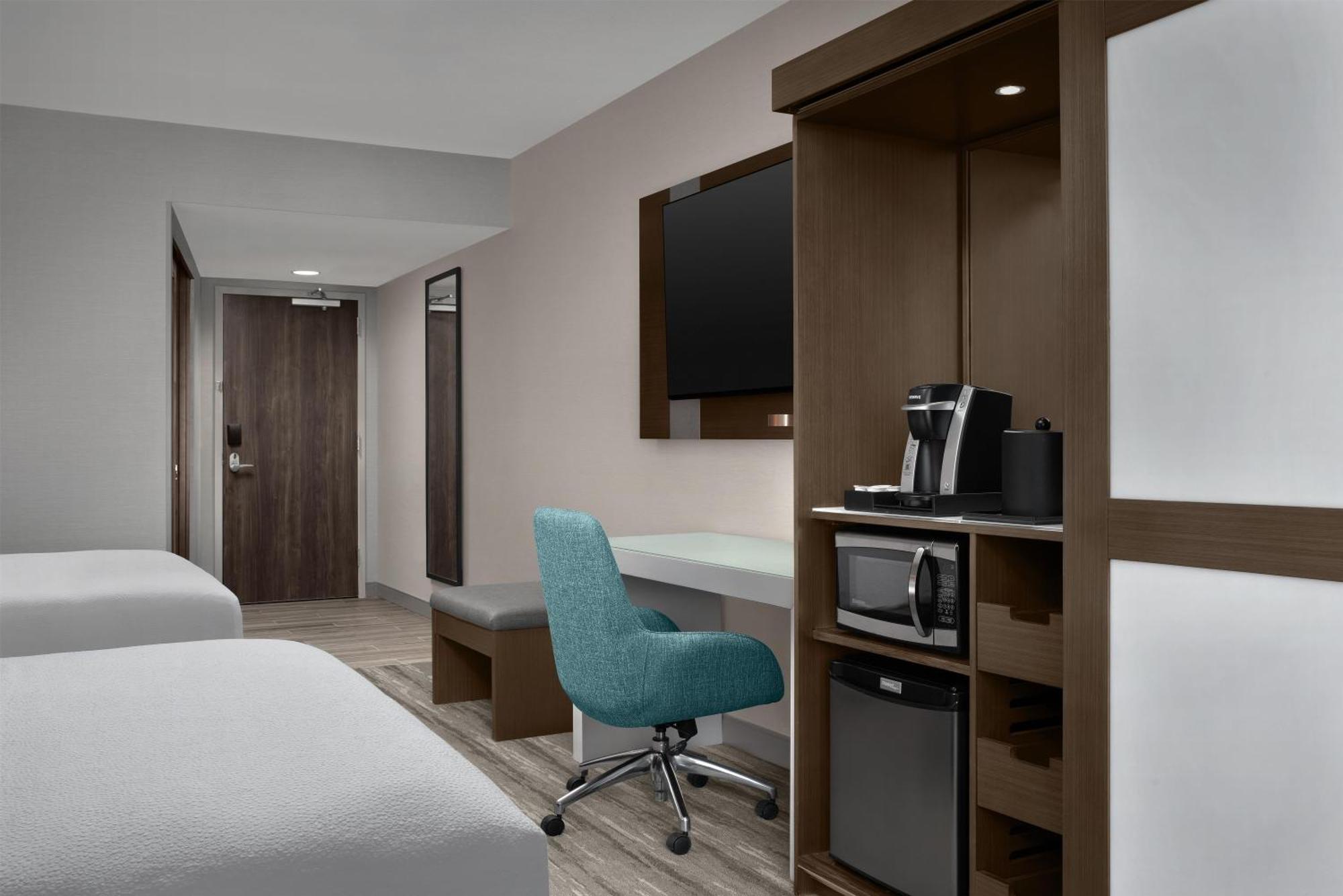 Queen Room Two Queen Beds