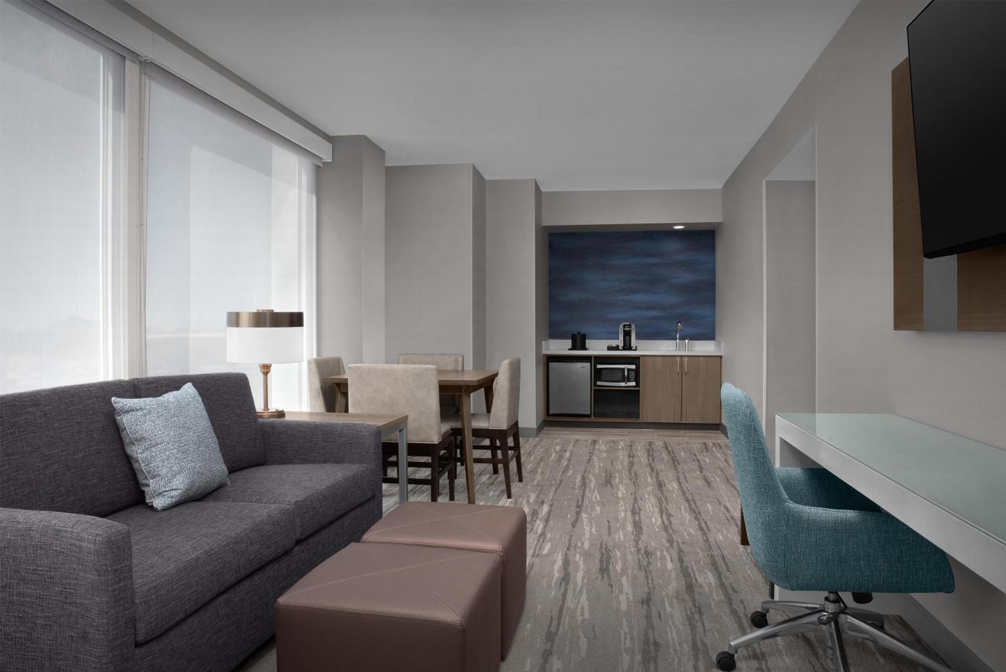One-Bedroom Corner King Suite