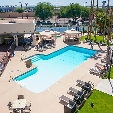 Four Points By Sheraton Phoenix South Mountain-2